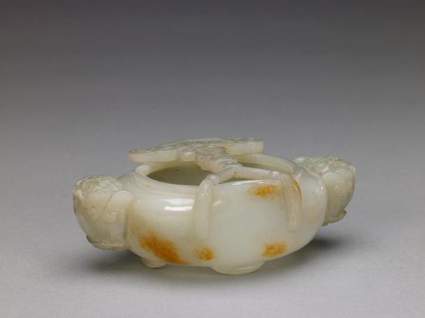 青玉喜字蝠纹兽耳水丞