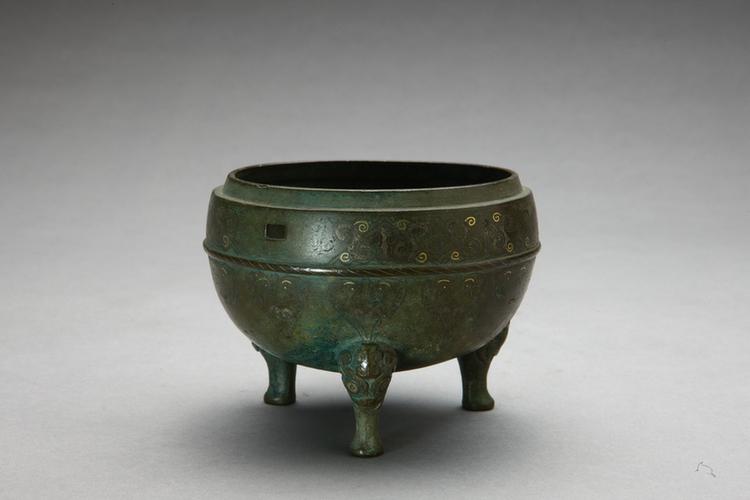 错金银兽面纹鼎