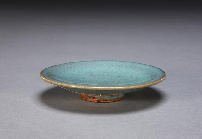 钧窑天蓝釉碟