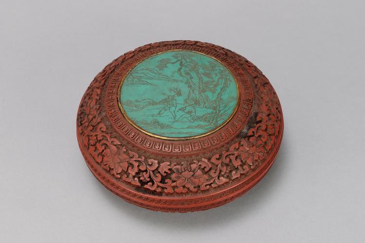 剔红缠枝莲纹嵌瓷圆盒