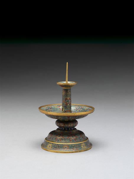 掐丝珐琅宝相花纹烛台
