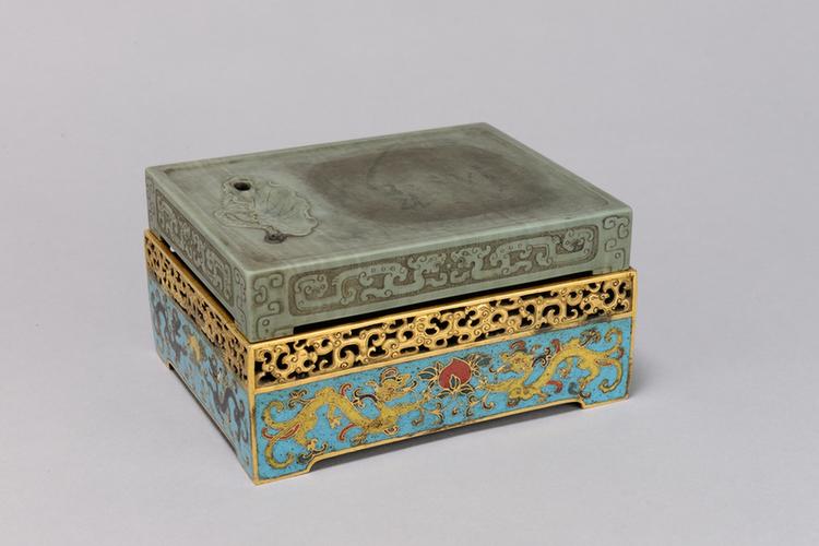 掐丝珐琅夔龙纹暖砚盒
