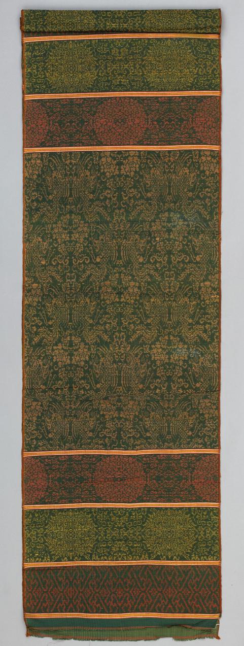 深绿色地凤吹牡丹绦纹线锦垫料