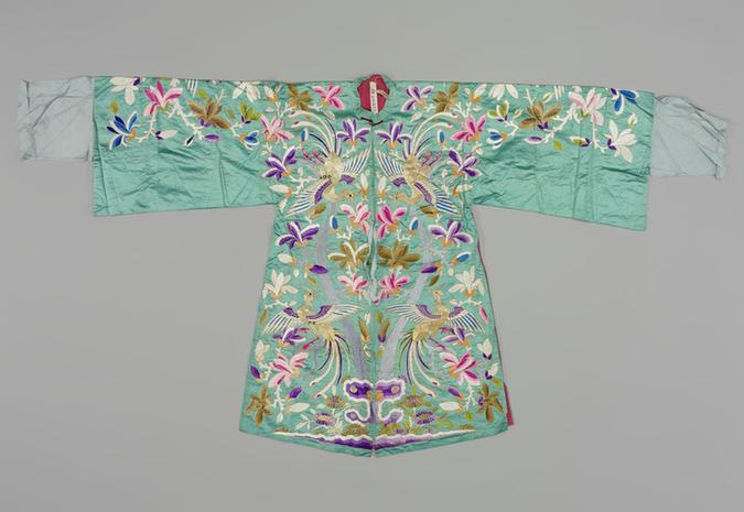 水绿色缎平金绣凤花卉纹闺门帔