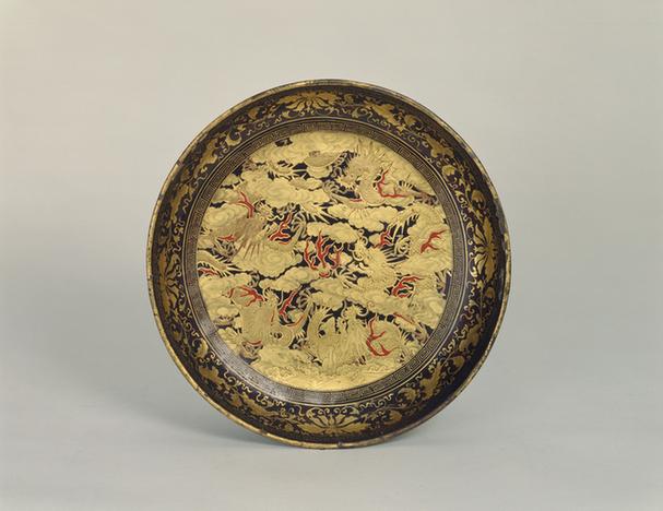 黑漆描金五龙纹圆盘