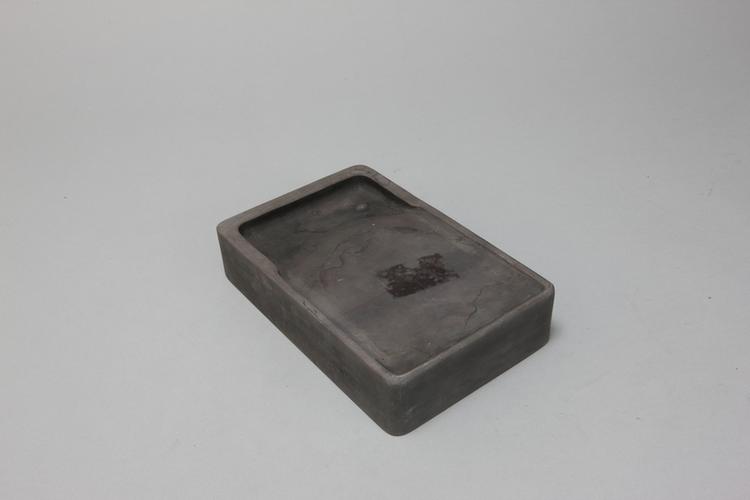 端石瓶式池长方砚