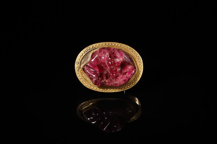 金镶红宝石带头