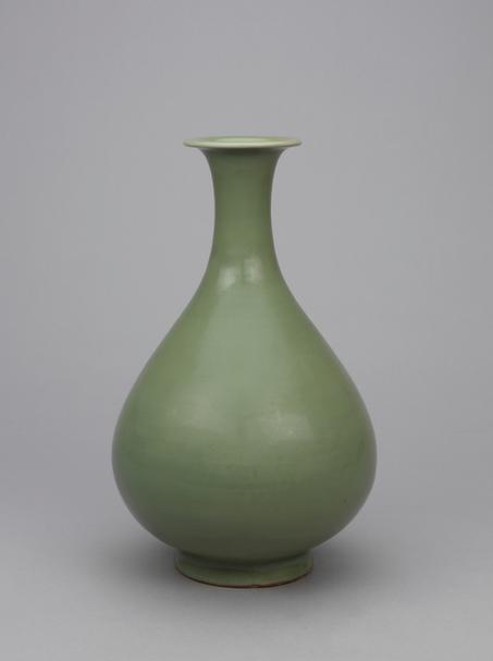 龙泉窑青釉玉壶春瓶