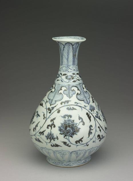 青花番莲玉壶春瓶