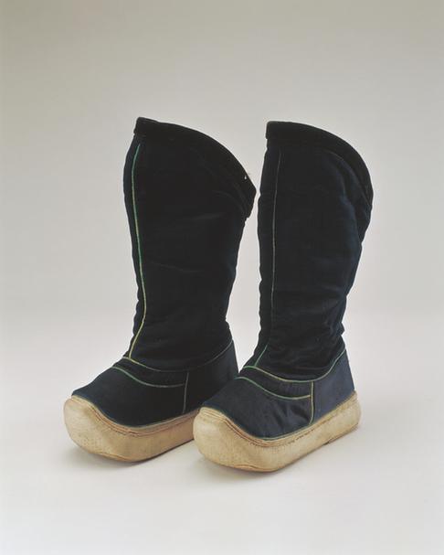 青色缎夹皂靴