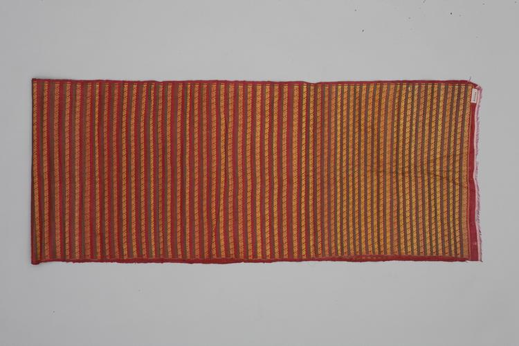 紫色横格小花纹回回布