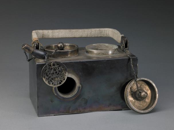 宣统五年款银方暖壶