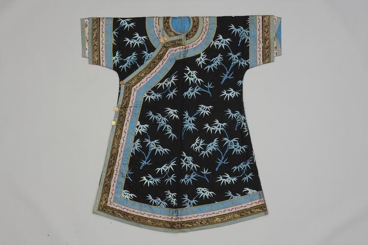 玄青色绸绣三蓝竹子纹棉衬衣