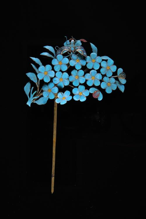 点翠花卉鸟蝶纹头花