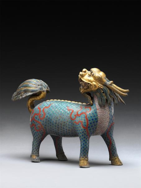 掐丝珐琅麒麟式烛台