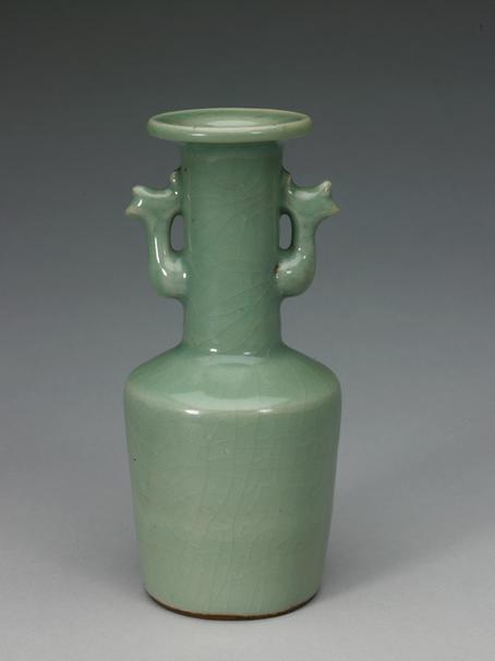 龙泉窑青釉凤耳瓶