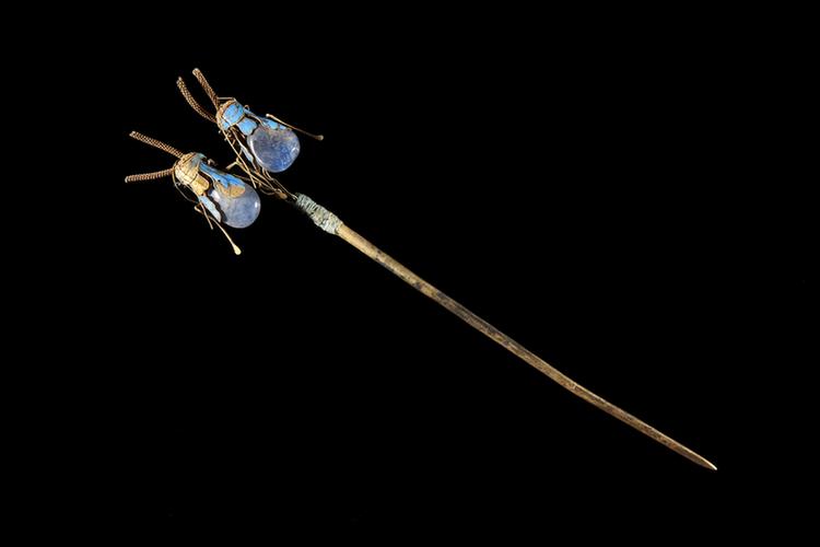 银镀金点翠蝈蝈纹头花