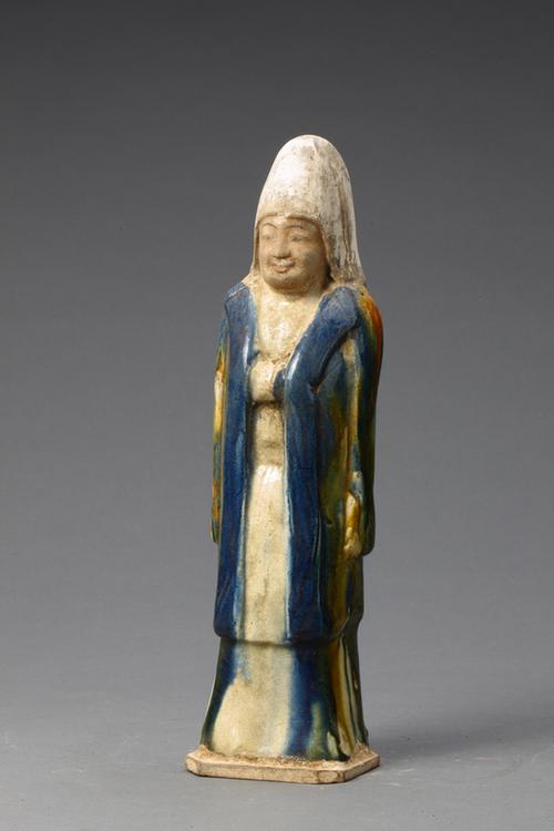 陶蓝彩风衣俑