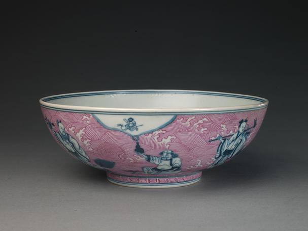 嘉庆款青花矾红彩八仙过海图碗