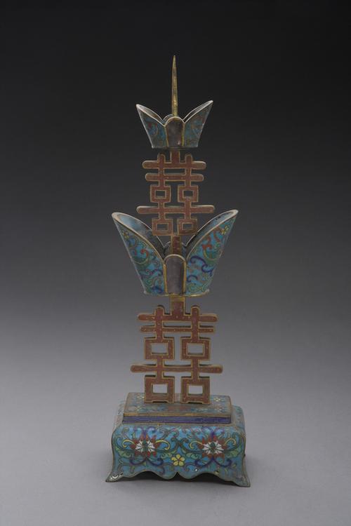 掐丝珐琅喜字勾莲纹元宝式烛台