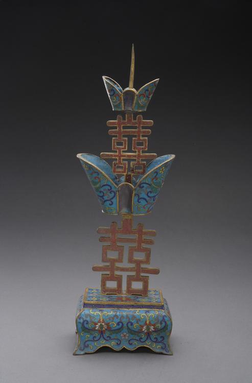 掐丝珐琅双喜字烛台