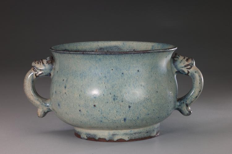 石湾窑窑变釉铺首耳炉