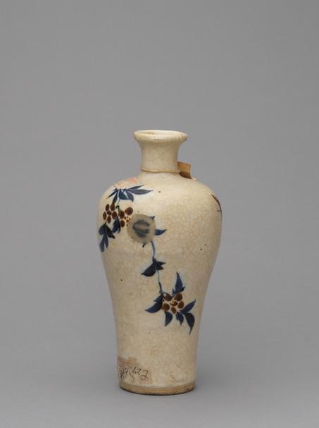 仿哥釉青花褐彩折枝花果纹梅瓶