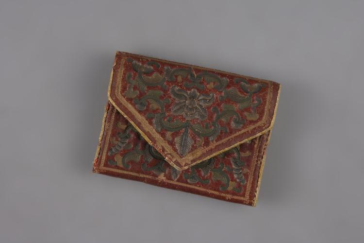 红色皮勾莲纹荷包式火燫