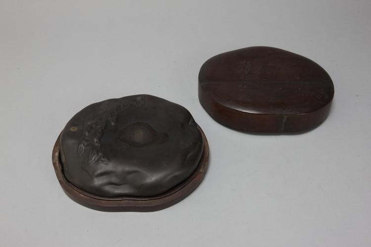 梅琳铭端石随形砚