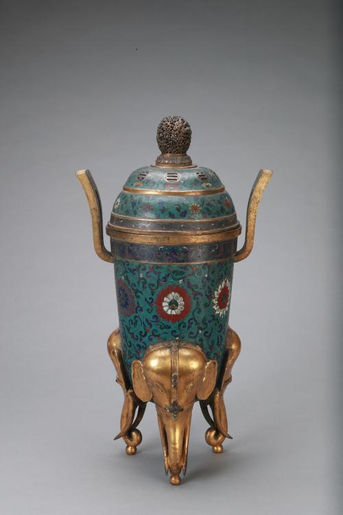 康熙款掐丝珐琅缠枝莲纹象足盖炉