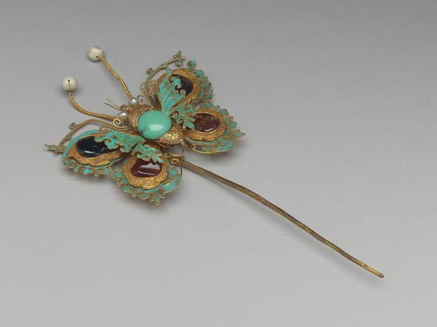 金累丝嵌珠宝蝴蝶簪