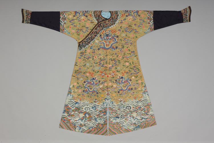 金色地缂丝彩云勾莲蓝龙纹男夹龙袍