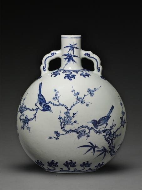 雍正款青花花鸟纹双耳扁壶