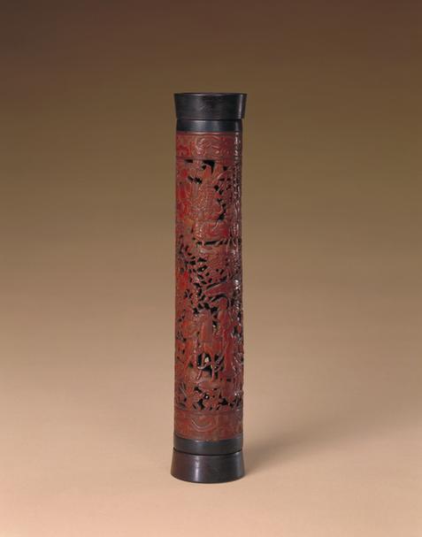 程圣瑞款竹透雕人物图香筒