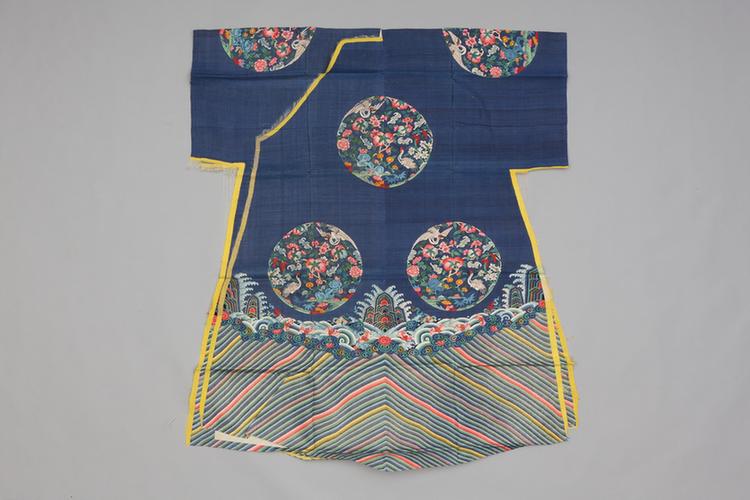 蓝色缂丝团双鹤灵仙祝寿纹袍料