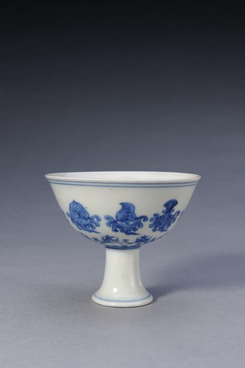 成化款青花八吉祥纹高足碗