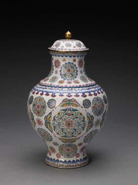 乾隆款画珐琅团锦花纹盖罐