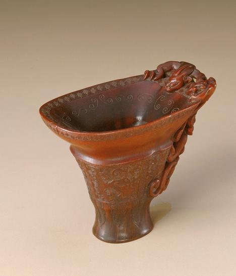 犀角雕饕餮蕉叶纹螭耳杯