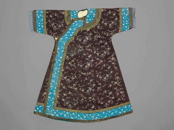 酱色缂金梅花纹灰鼠皮衬衣