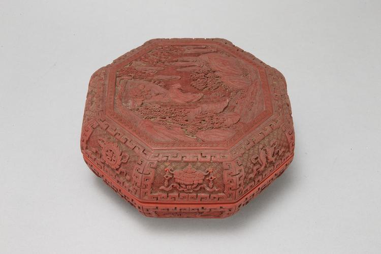 剔红山水人物图开光八宝纹八方盒