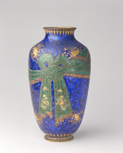 广珐琅贴金八宝袱系纹瓶