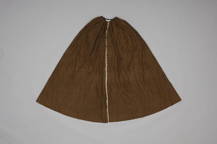 香色素春绸羊皮斗蓬