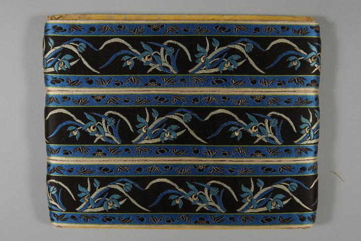 元青色缎地织金三蓝兰花纹绦