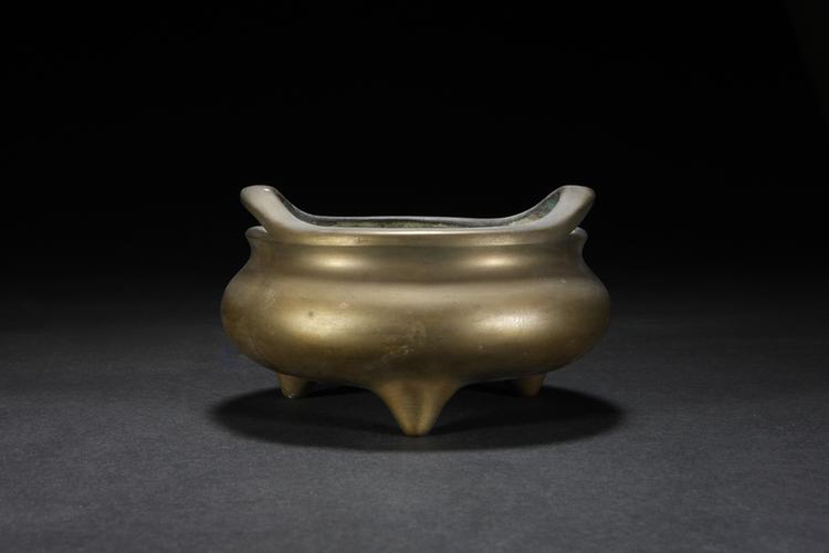 宣德五年吴邦佐款铜凤眼耳乳足炉