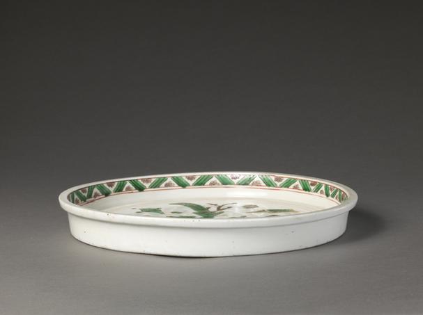 德化窑加彩云龙纹盘