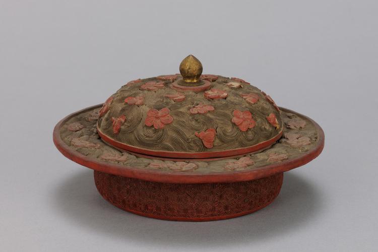 剔红落花流水暗八仙纹圆盒
