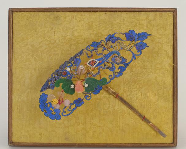 点翠镶料珠福桃如意纹头花