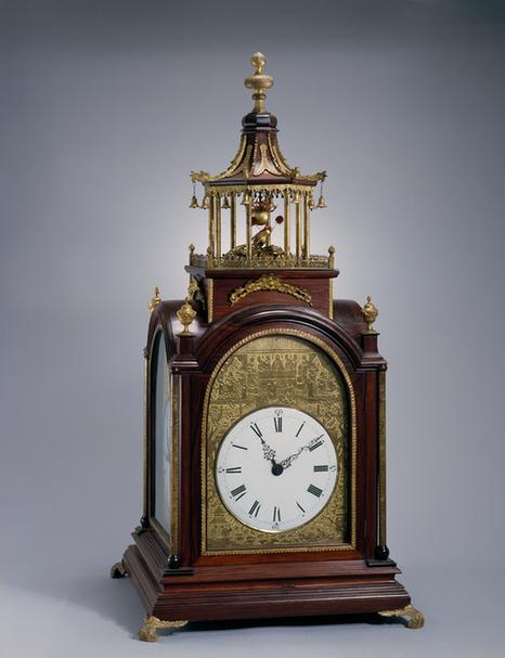 木质四面亭式钟