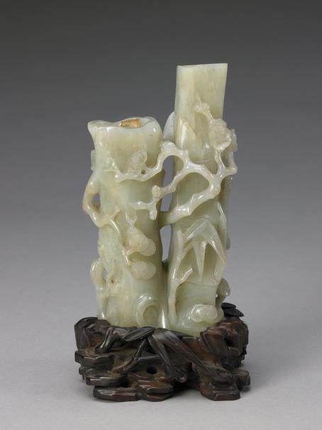 青玉凤鸟松梅纹双孔花插