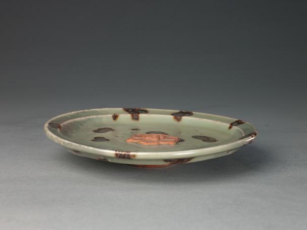 龙泉窑青釉褐斑盘